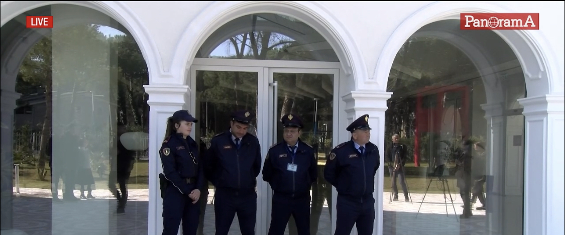 Rama sulmon sërish pronat e pronarit të News 24 e Panorama. Policia pushton pjesën e mbetur të ‘Prestige resort’