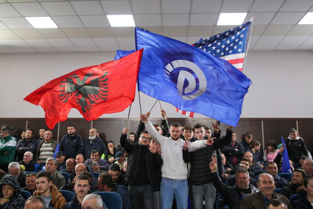 Berisha hap fushatën elektorale në Mallakastër