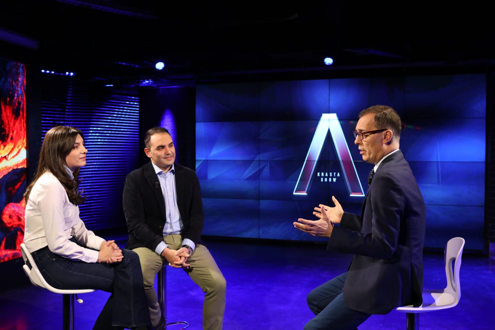 Për herë të parë kanë dalë bashkë në ekran, Belind Këlliçi dhe fejuara e tij Anna Shkreli: njerëzit janë të shqetësuar për Tiranën, edhe kur s’janë të zëshëm