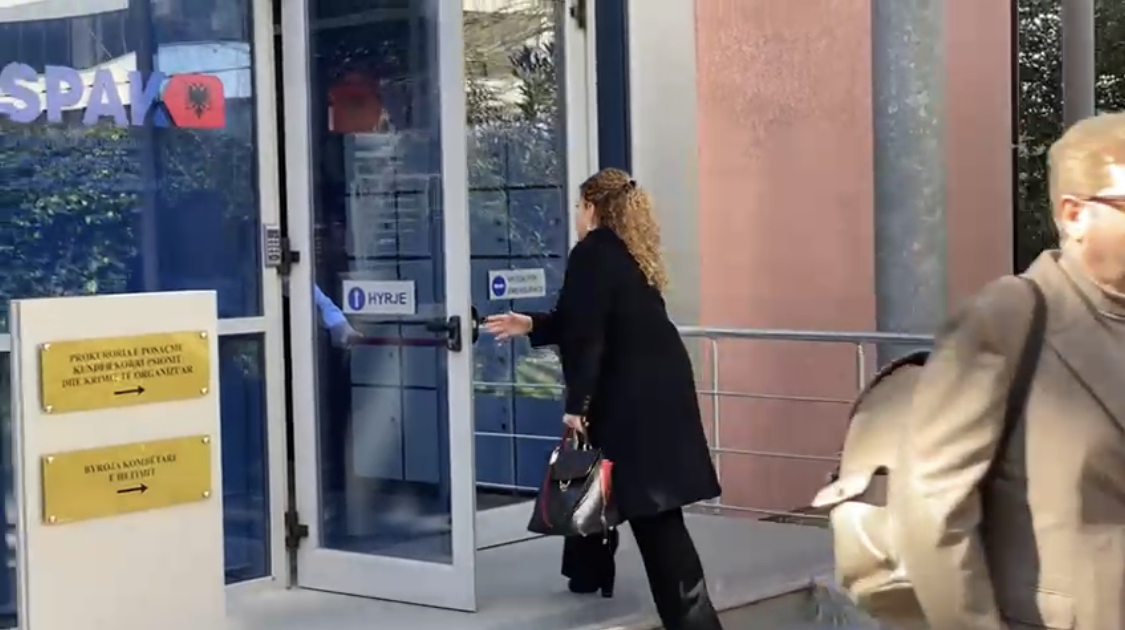 VIDEO/ Olta Xhaçka pyetet në SPAK për bazën e Sarandës, çfarë deklaron ministrja