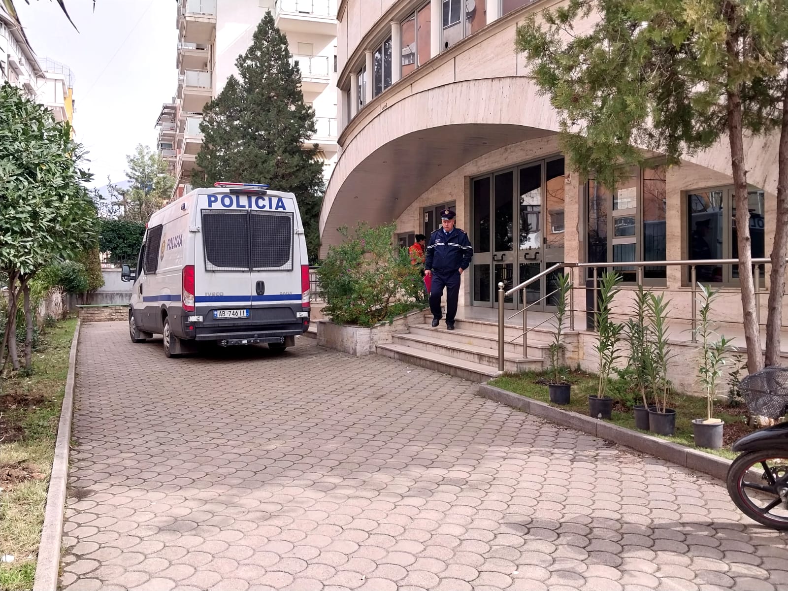 Prokuroria, ballafaqim mes sanitares Rozeta Dobi dhe ish zyrtares Alda Klosi