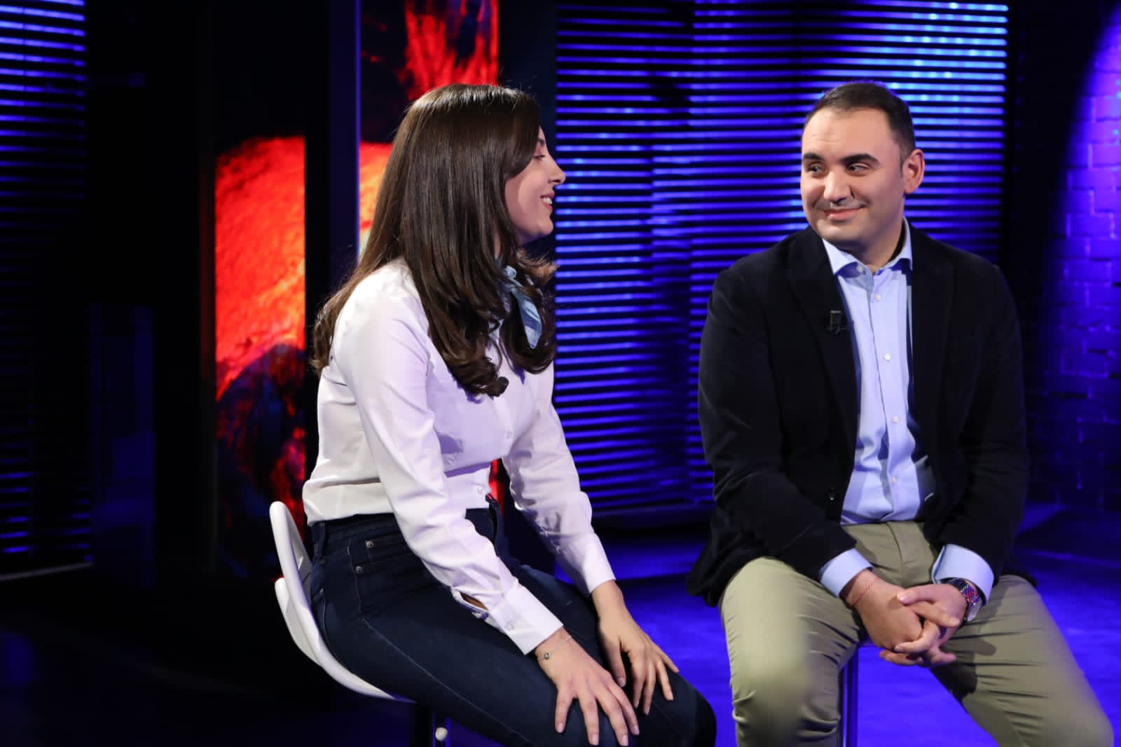 Për herë të parë kanë dalë bashkë në ekran, Belind Këlliçi dhe fejuara e tij Anna Shkreli:  njerëzit janë të shqetësuar për Tiranën, edhe kur s’janë të zëshëm