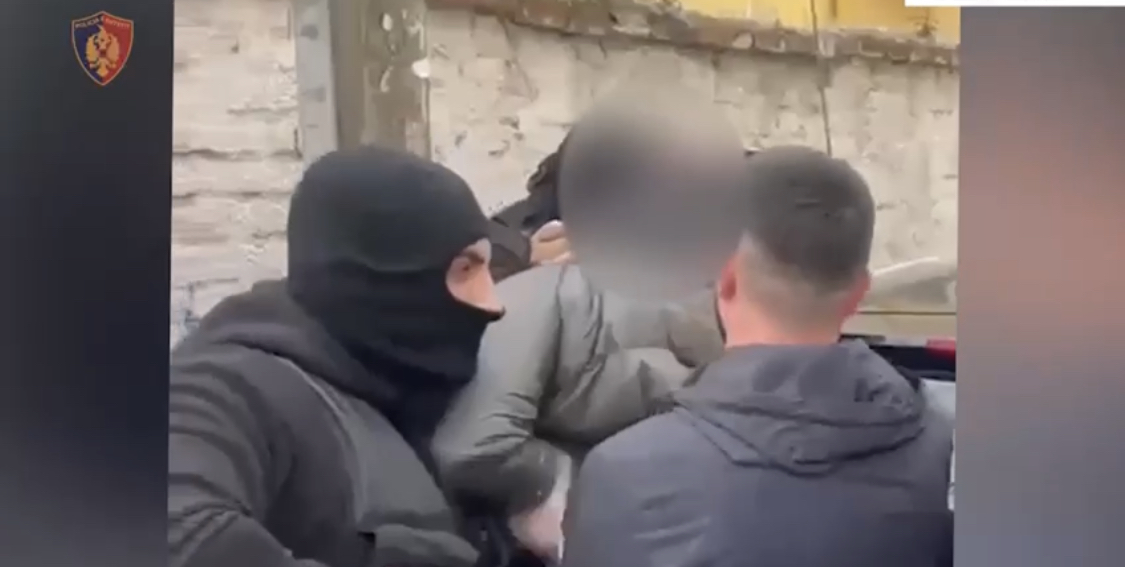 DETAJET/ Kapet një sasi kokaine dhe droga të tjera, shkon në 20 numri i të arrestuarve, 4 në kërkim