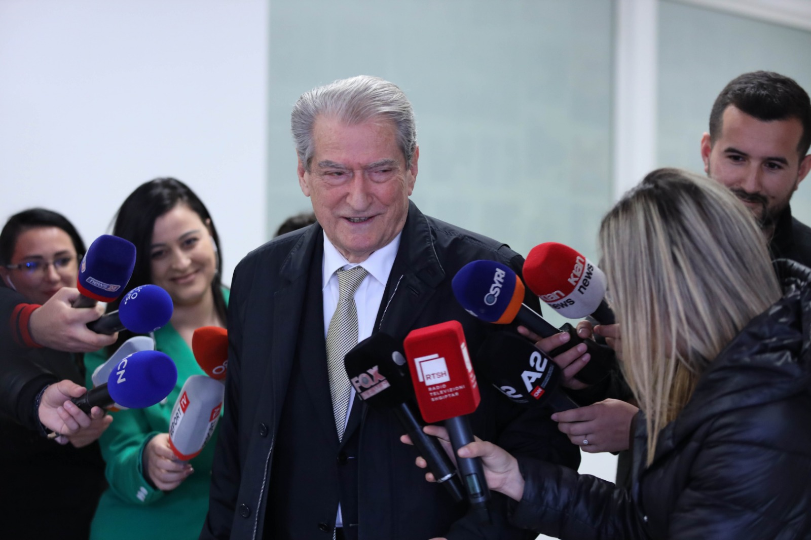 Mësohen tri partitë e koalicionit me PD, si do ndahen këshilltarët