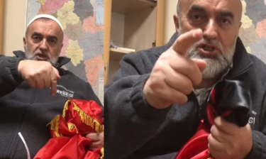 Video e hoxhës që flet për flamurin, pamje të vjetra por hoxha të kërkojë falje