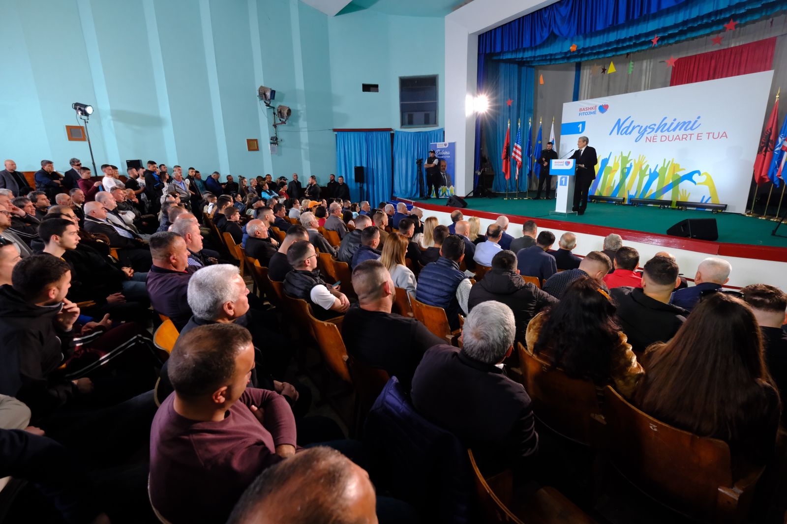 Berisha në Delvinë: Kandidati i Rilindjes, kushëriri i Ardi Veliut, njeriu mbi të cilin rëndojnë dosje krimi të pafundme