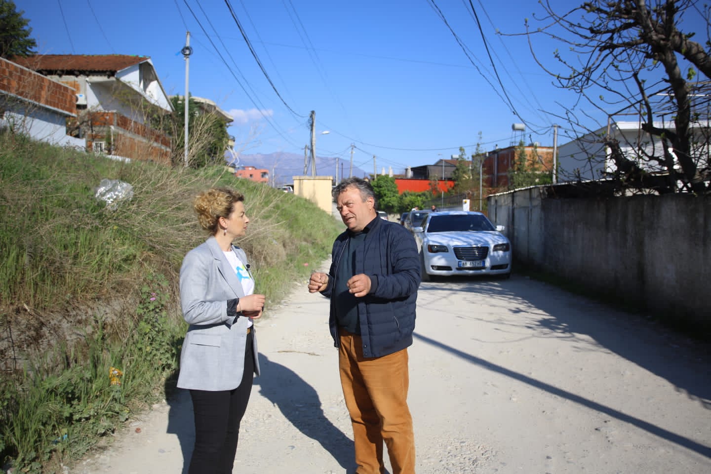 Lapraka pa rrugë që rrëzon propagandën e Bashkisë