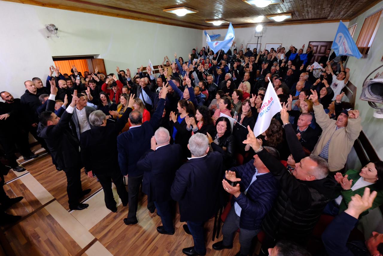 Berisha në Libohovë: Rama, tirani e varfërisë, arrestoi 35 mijë vetë për faturë dritash, çështje civile