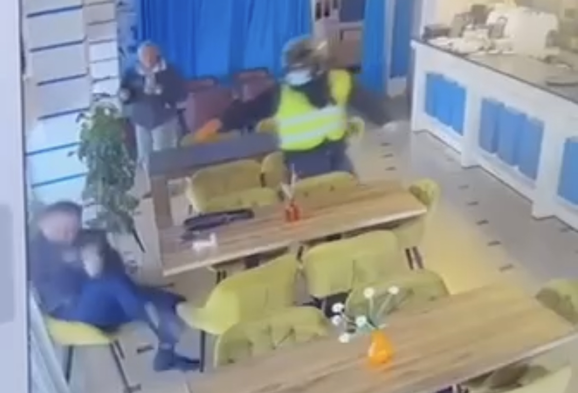 VIDEO SHQETESUESE/ Momenti i ekzekutimit të Nikulaj në Shëngjin