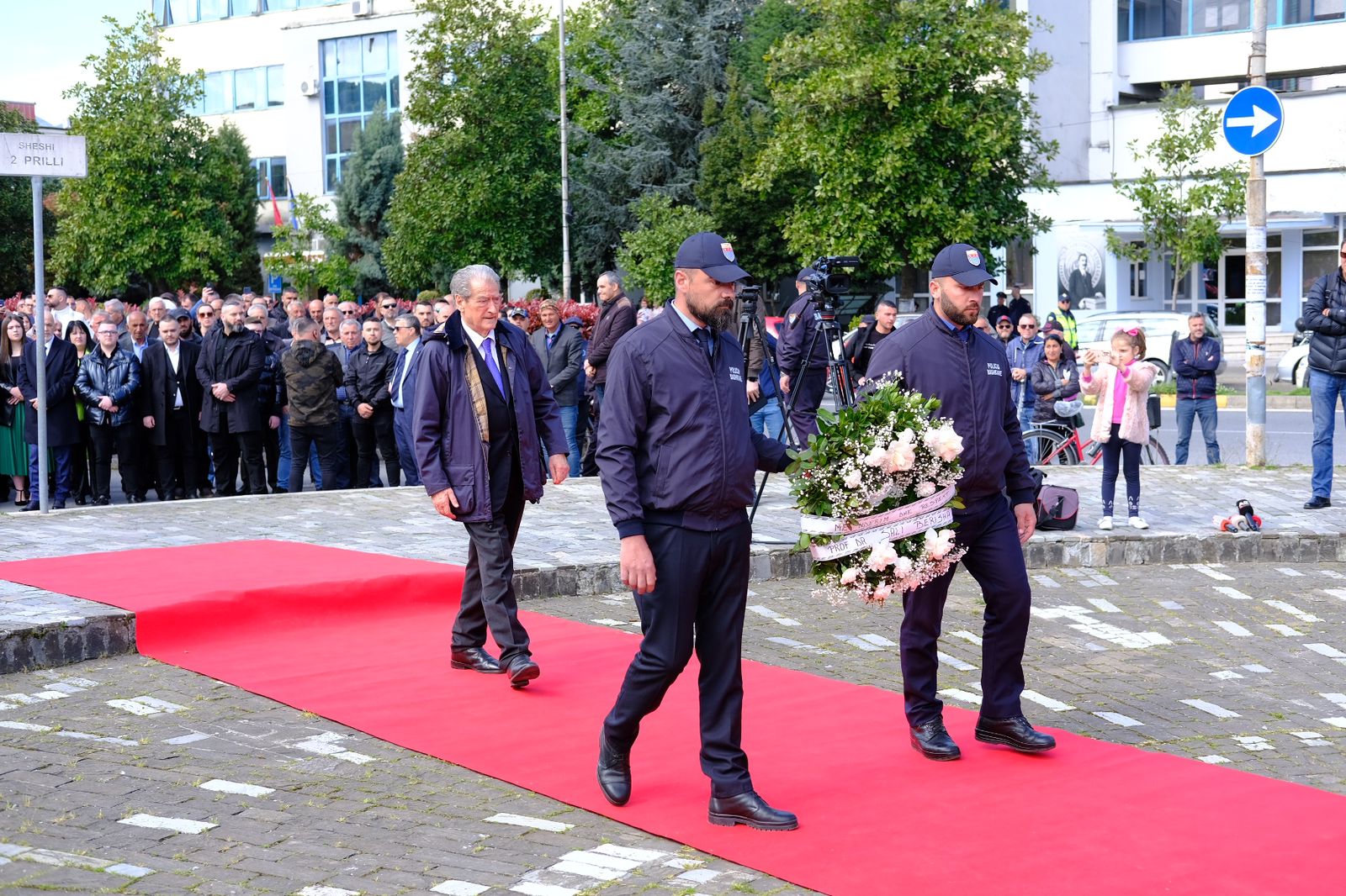 Berisha në Shkodër: Ne i nderojmë martirët e votës së lirë pas 32 vitesh, por mjerisht i nderojmë në kushtet e një monizmi të plotë
