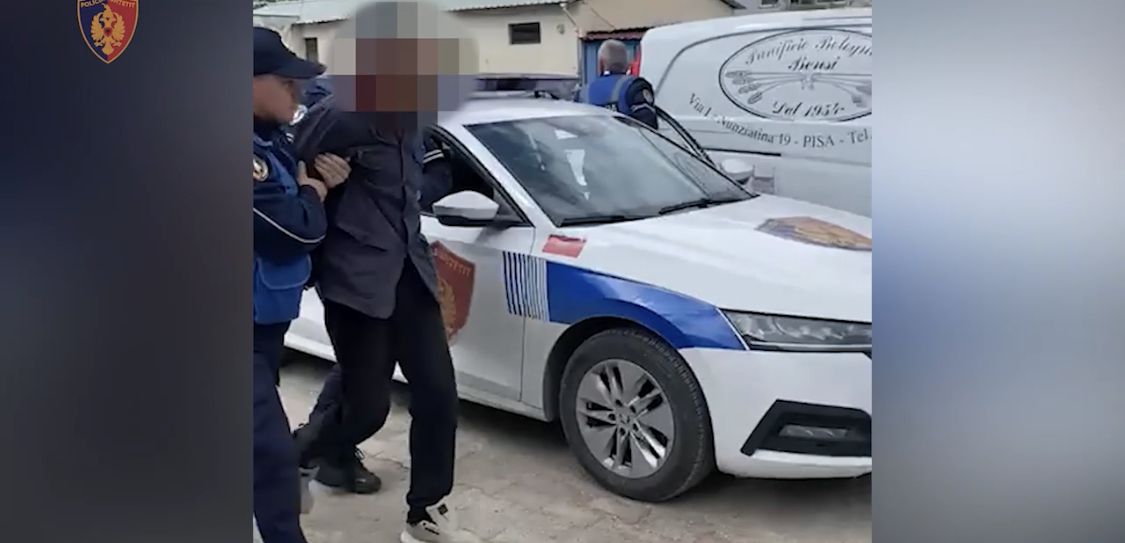 Hajdut me patentë, i vodhi turistes angleze çantën, por policia e zë në disa minuta