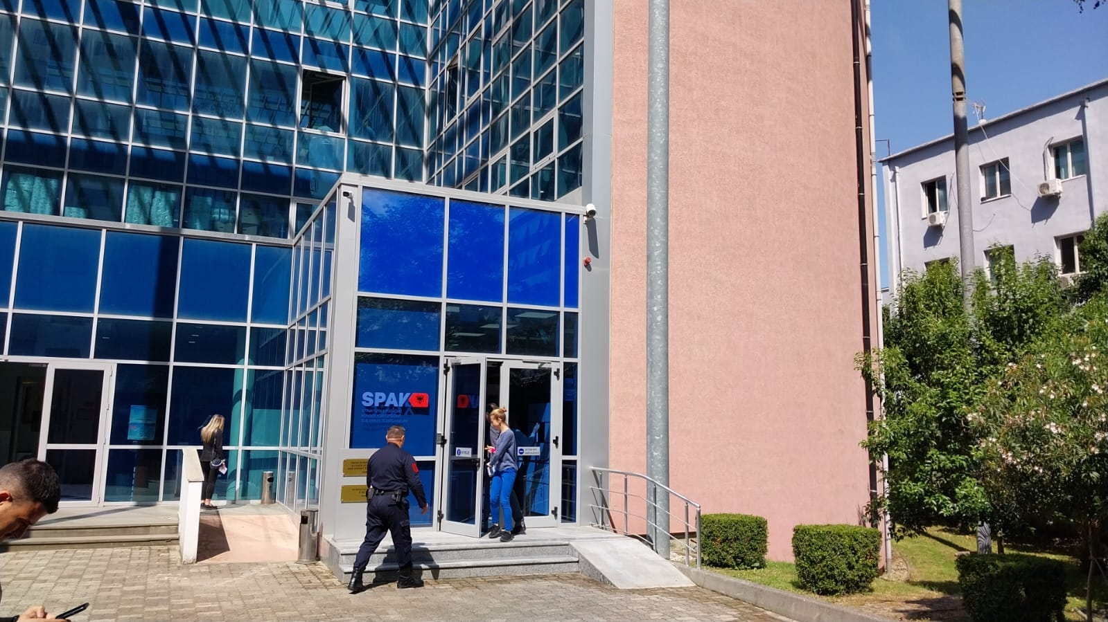 Flamur Noka paraqitet në SPAK, PD ka paditur për korrupsion zgjedhor