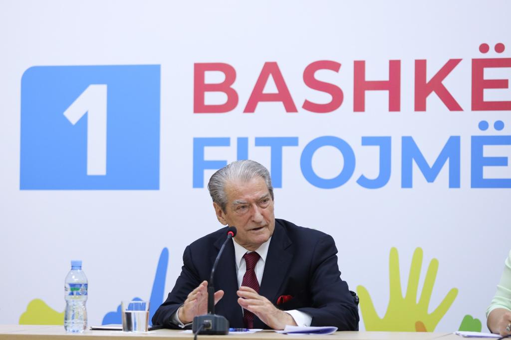 “Si administrata publike u shndërrua në një polici politike e procesit elektoral“