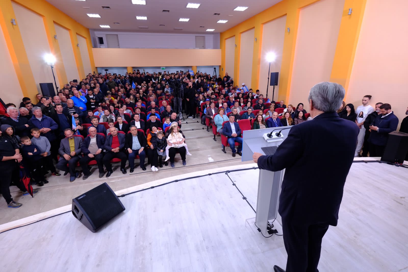 Rama bllokoi punimet e Parlamentit për të mos kaluar rritjen e pagave