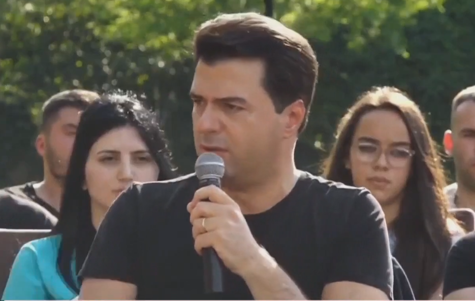 Basha, takim publik pas më shumë se një vit pa angazhim. Asnjë fjalë për manipulimin e madh zgjedhor