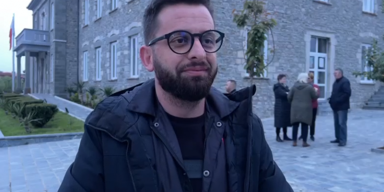 Humoristi dhe kreu i Kolonjës thirret në SPAK