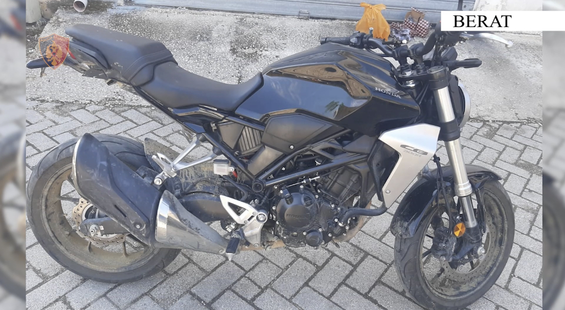 Zbulohet atentati me motor të vjedhur, pistoleta me silenciator, benzinë dhe mjete të tjera