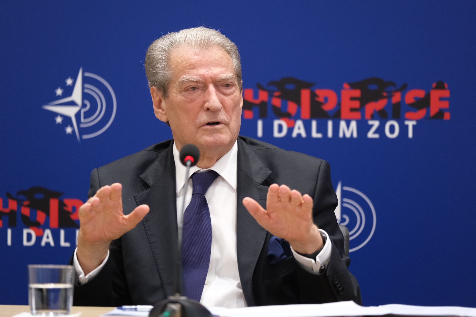 “Përpjekje antikushtetuese nga mafia shtetërore shqiptare e ndërkombëtare, për të shuar opozitën“