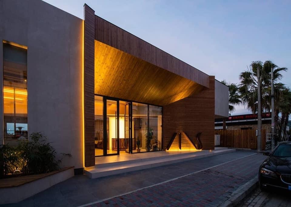 Mësohet arsyeja se pse u dogj në Durrës lokali i Noisyt