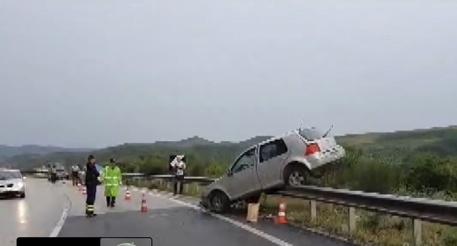 Aksi Elbasan Peqin, aksident i rëndë, humb jetën fëmija nga Gostivari