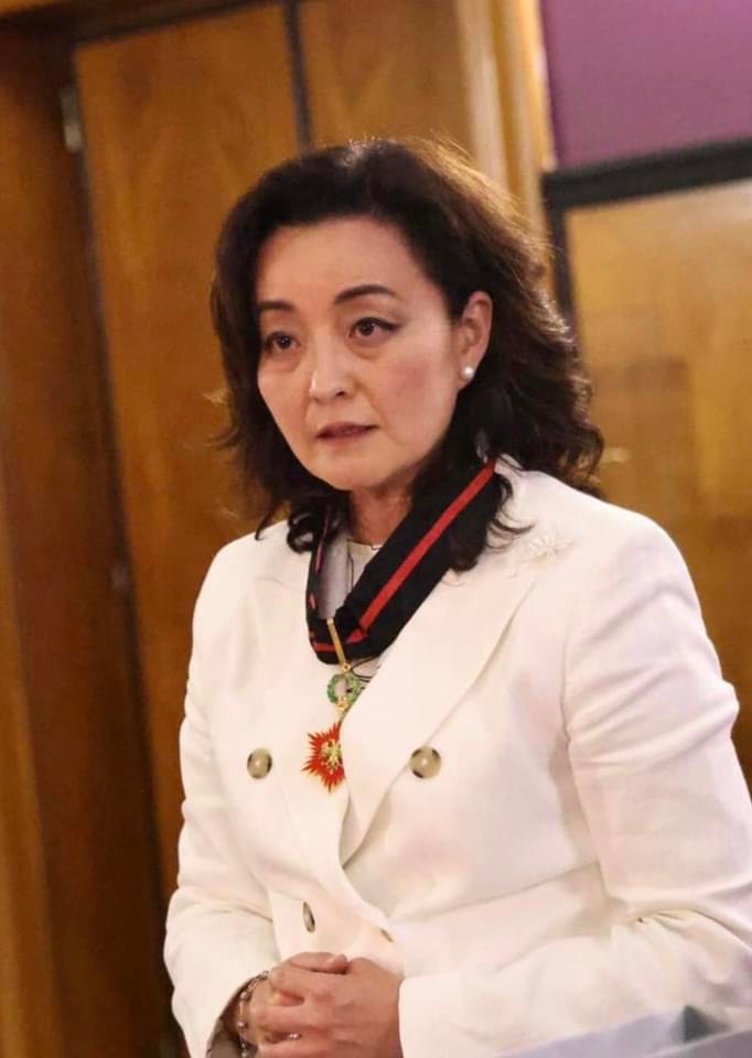 Edi Rama thur një ‘poezi’ për Yuri Kim përgjatë fluturimit nga Brukseli në Tiranë