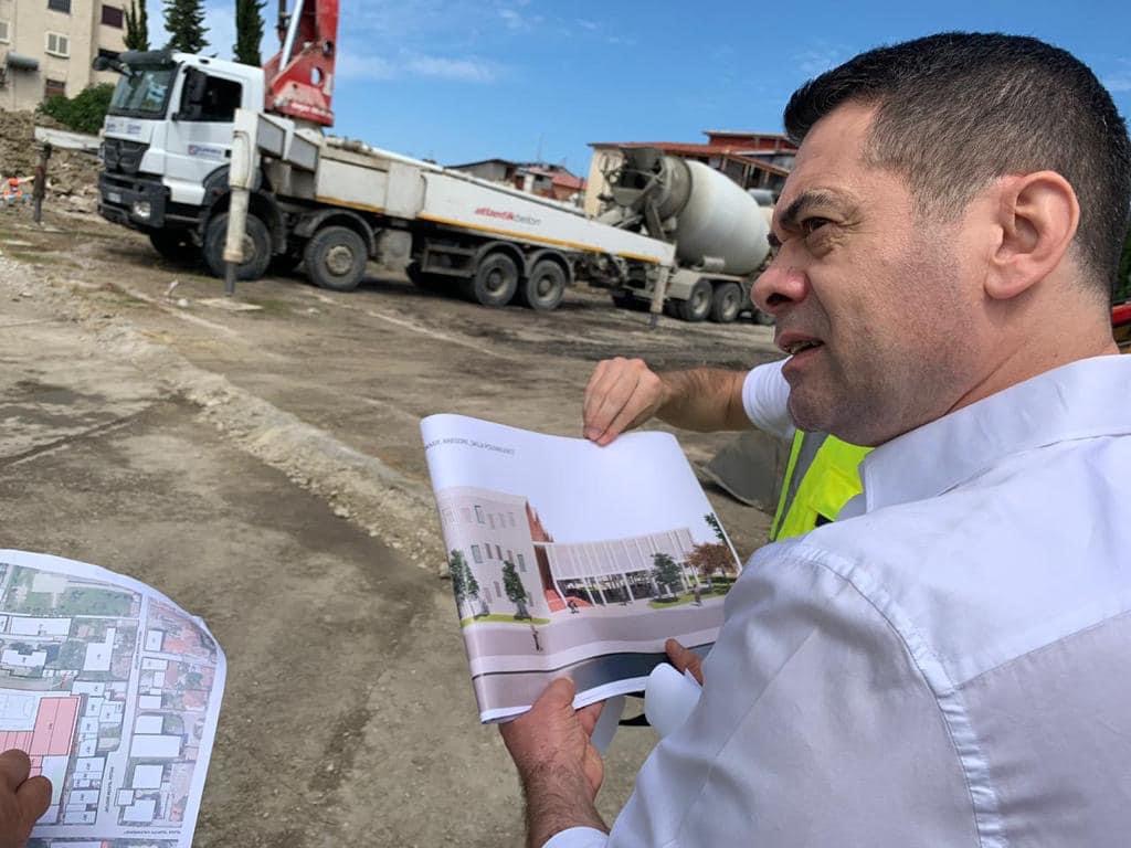 Letra publike e Arben Ahmetaj, përgjigjet për akuzat dhe premtimi të zbardhë gjithçka