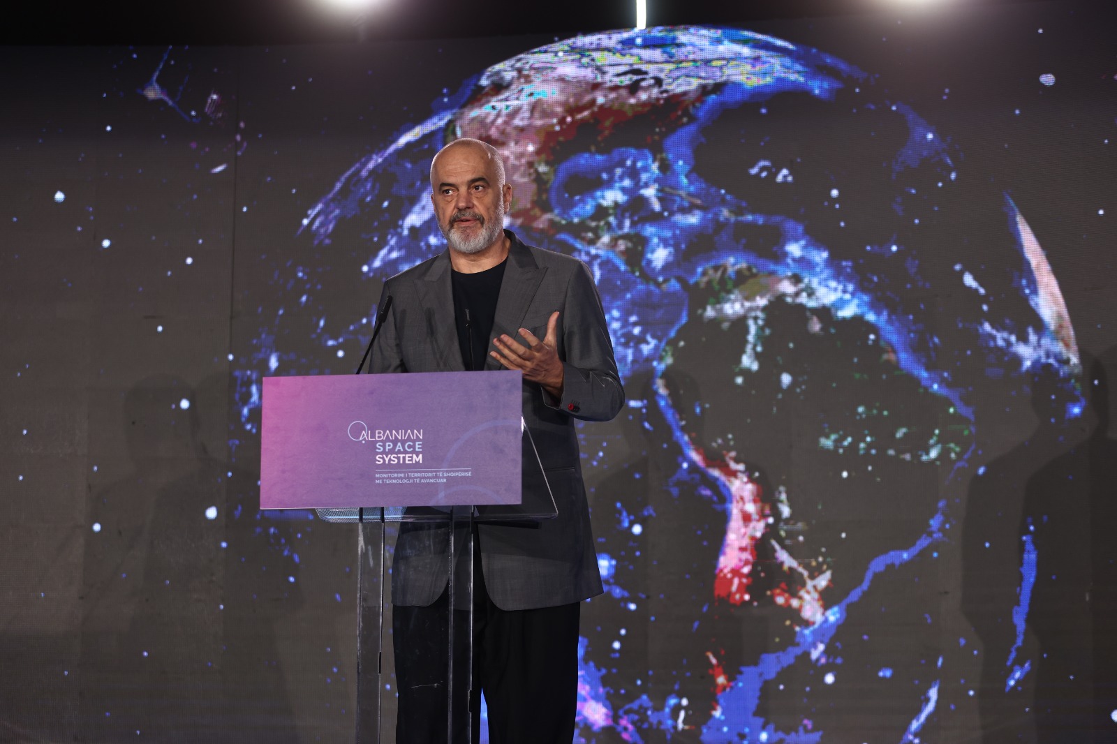 Rama vendos kushtin e rëndë për studentët e mjekësisë