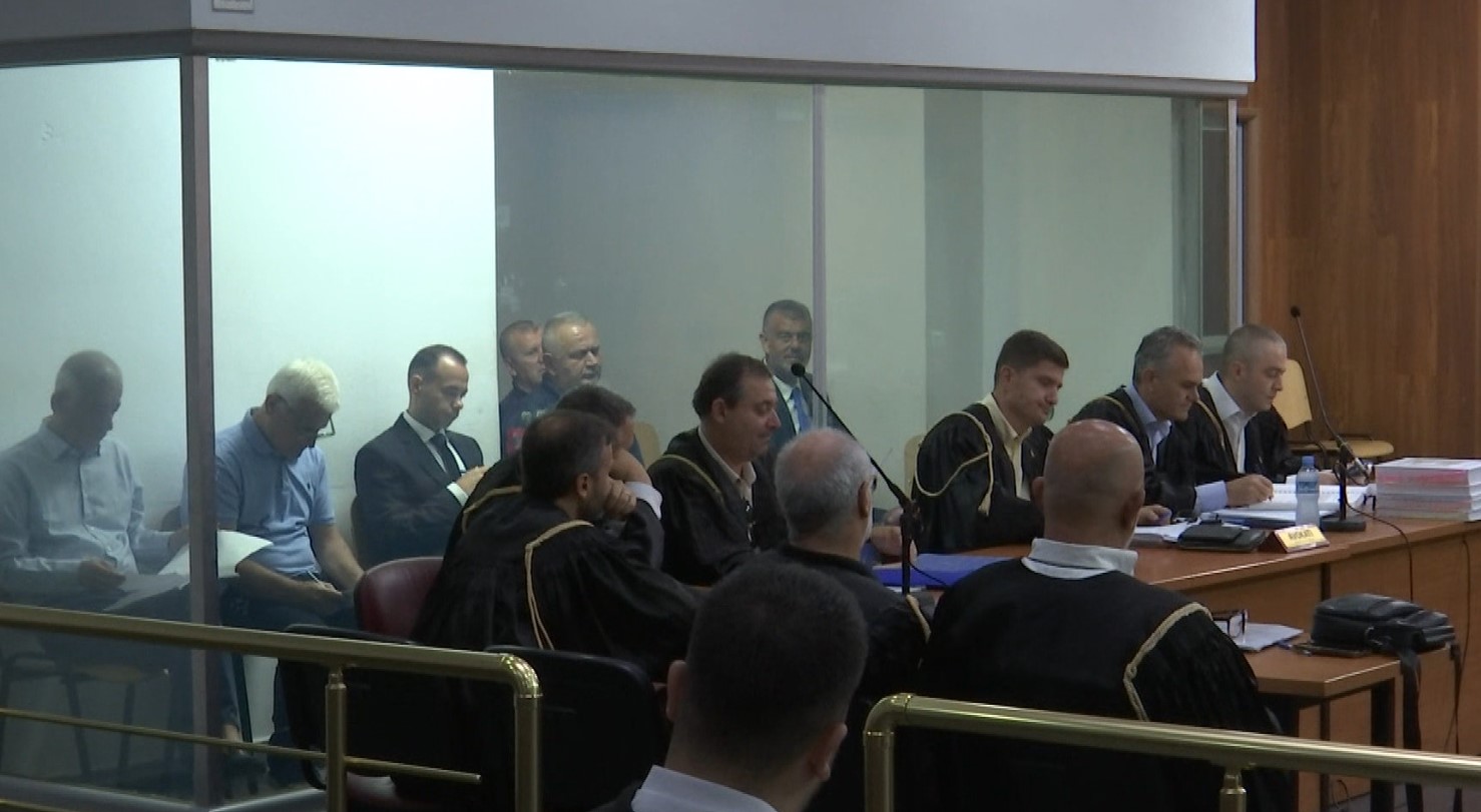 Lefter Koka: Përgjegjësinë për inceneratorin e Elbasanit e ka qeveria