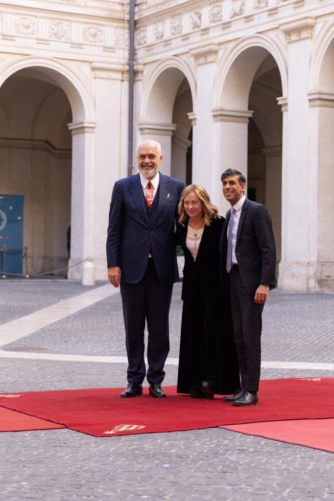 Rama takim pa transparencë me Sunak dhe Meloni. Media britanike supozon një marrëveshje me Sunak si ajo me Italine