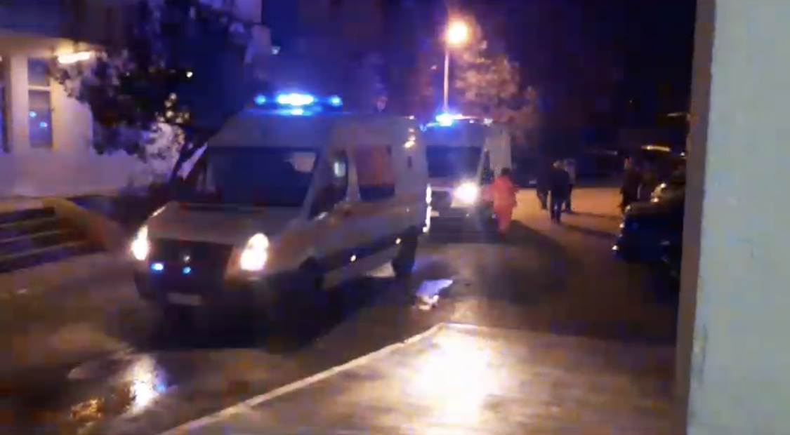 VIDEO/ Mbi 50 të asfiksuar e lënduar nga zkarri në qendrën tregtare në Lushnjë