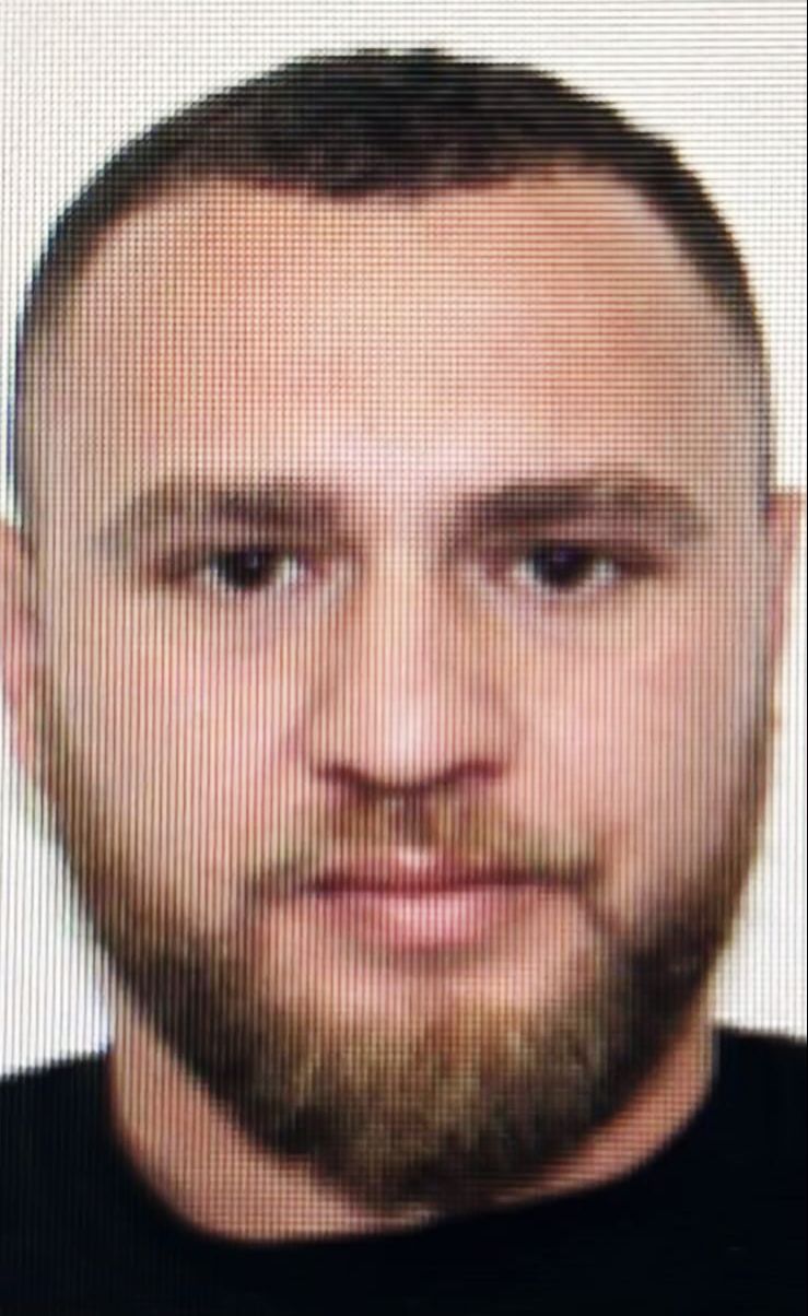 EMRI/ Atentatori te Don Bosko në Tiranë, policia shpërblim kush tregon ku ndodhet