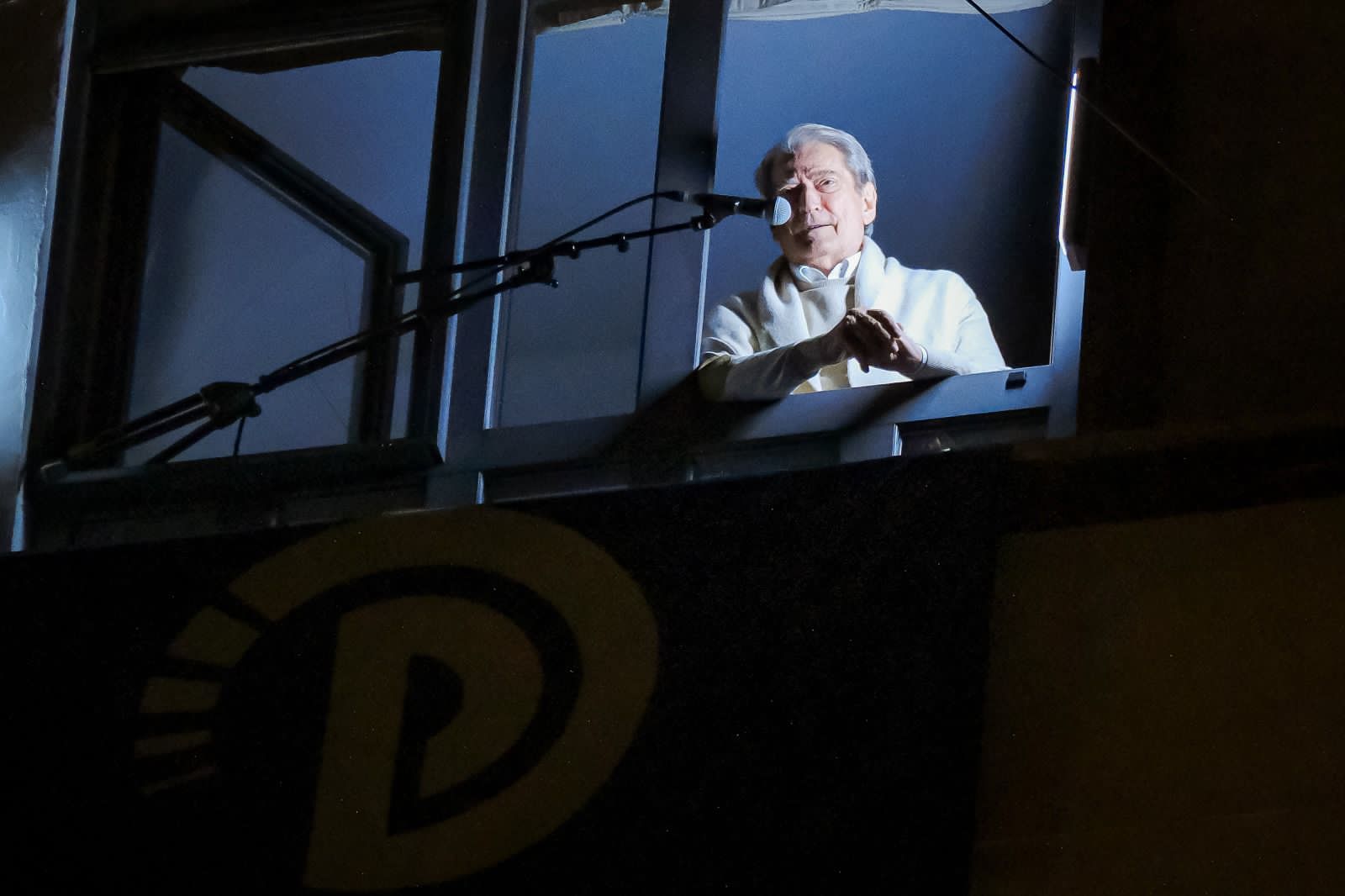 “Rama prej disa ditësh ka bllokuar serverat dhe kompjuterat, të cilat ia kërkon Interpoli”