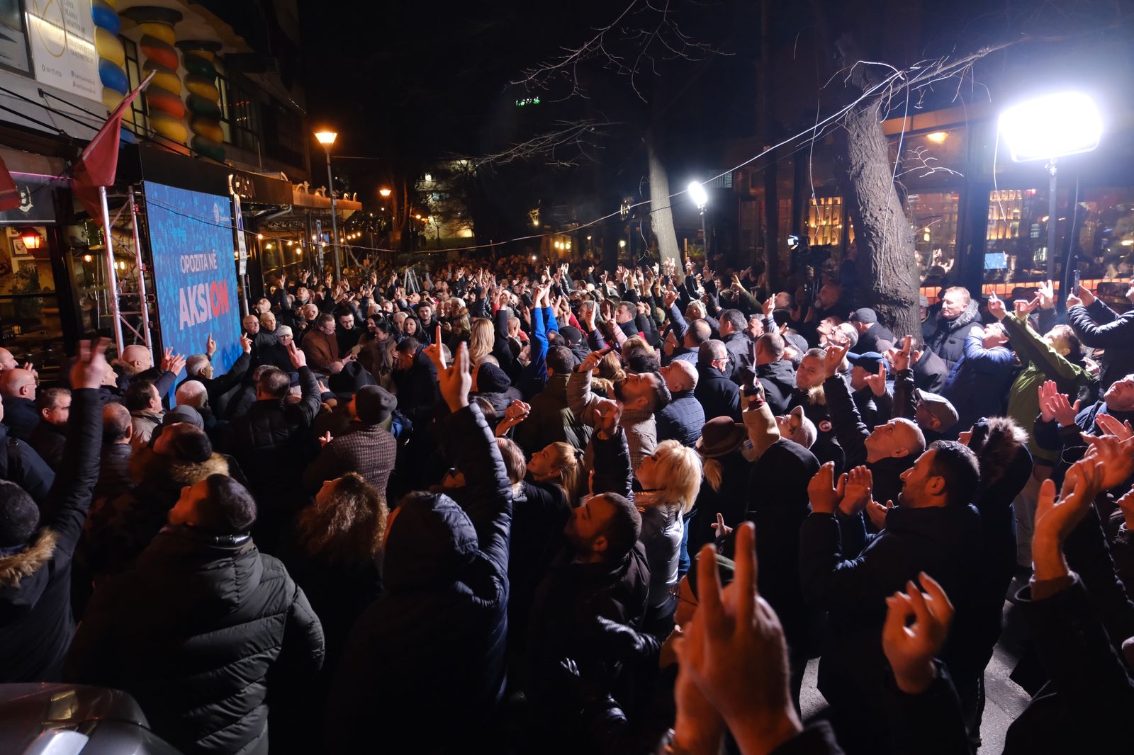 “Zëri i Amerikës sulmon Ramën, mediat e qeverisë fshehin lajmin”