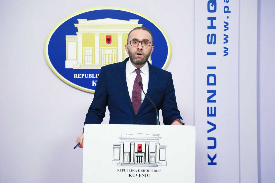 Bardhi: Akt i turpshëm i Presidentit Begaj! Për çfarë e ka fjalën