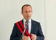 Dënohet me shëtitje në komunitet kryetari i bashkisë së Kuçovës, duhej të bënte 9 muaj burg