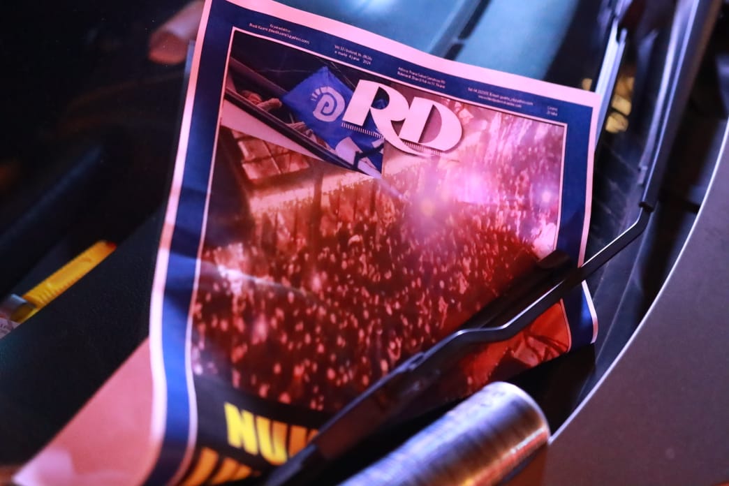 VIDEO/ Përvjetori i themelimit të RD, demokratët mblidhen sërish para shtëpisë së Berishës