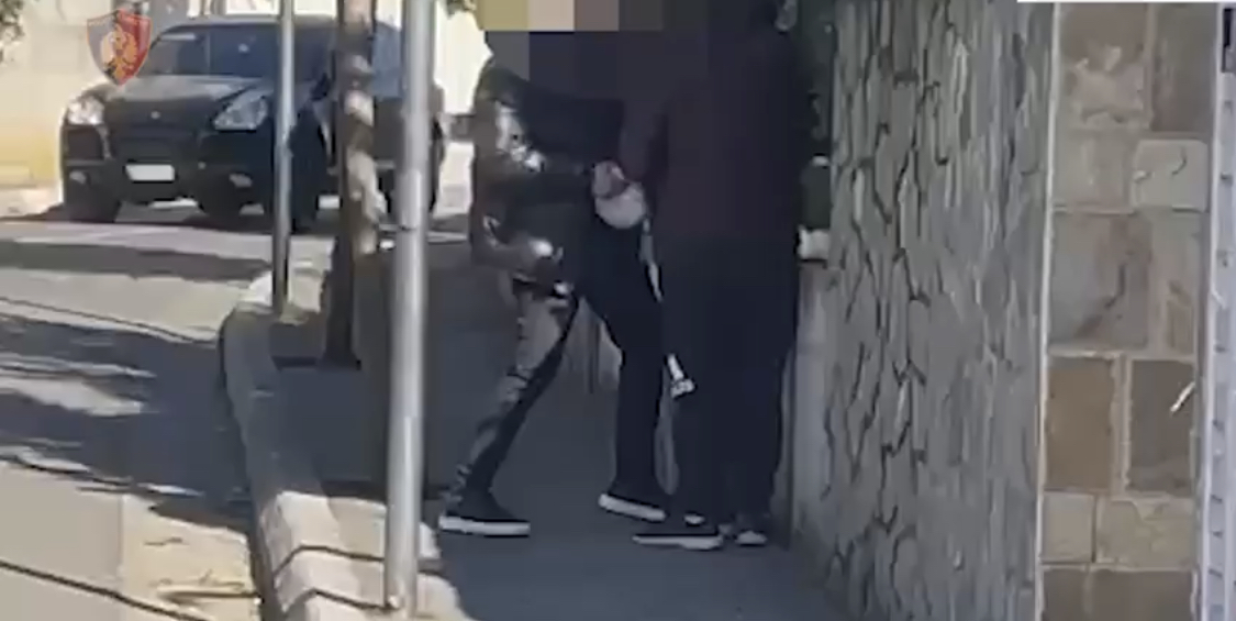 Kapet me pistoletë në Arbanë, por në shtëpi iu gjet edhe diçka tjetër