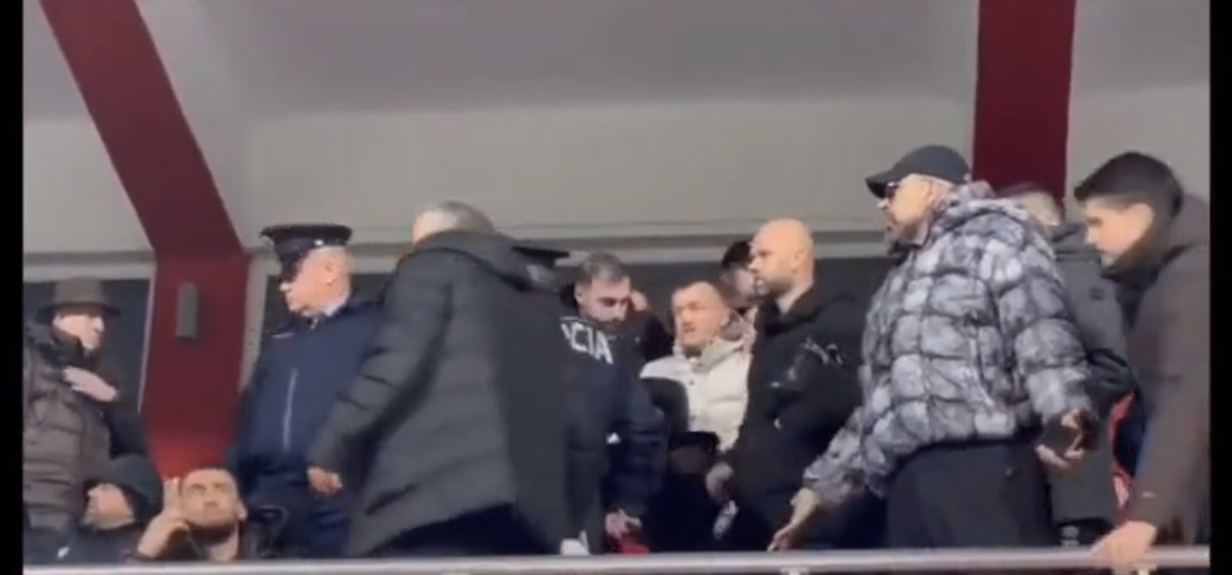 Sherr në stadiumin e Korçës, si mbrojti policia vëllain e Edi Ramës