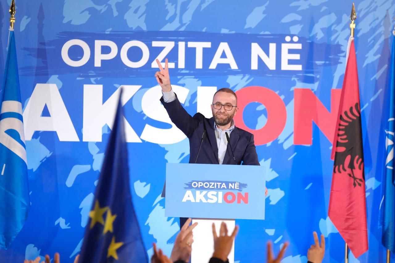 Bardhi para protestuesve: Ne po luftojmë pa u dorëzuar. Bashkimi ynë, na jep kurajo