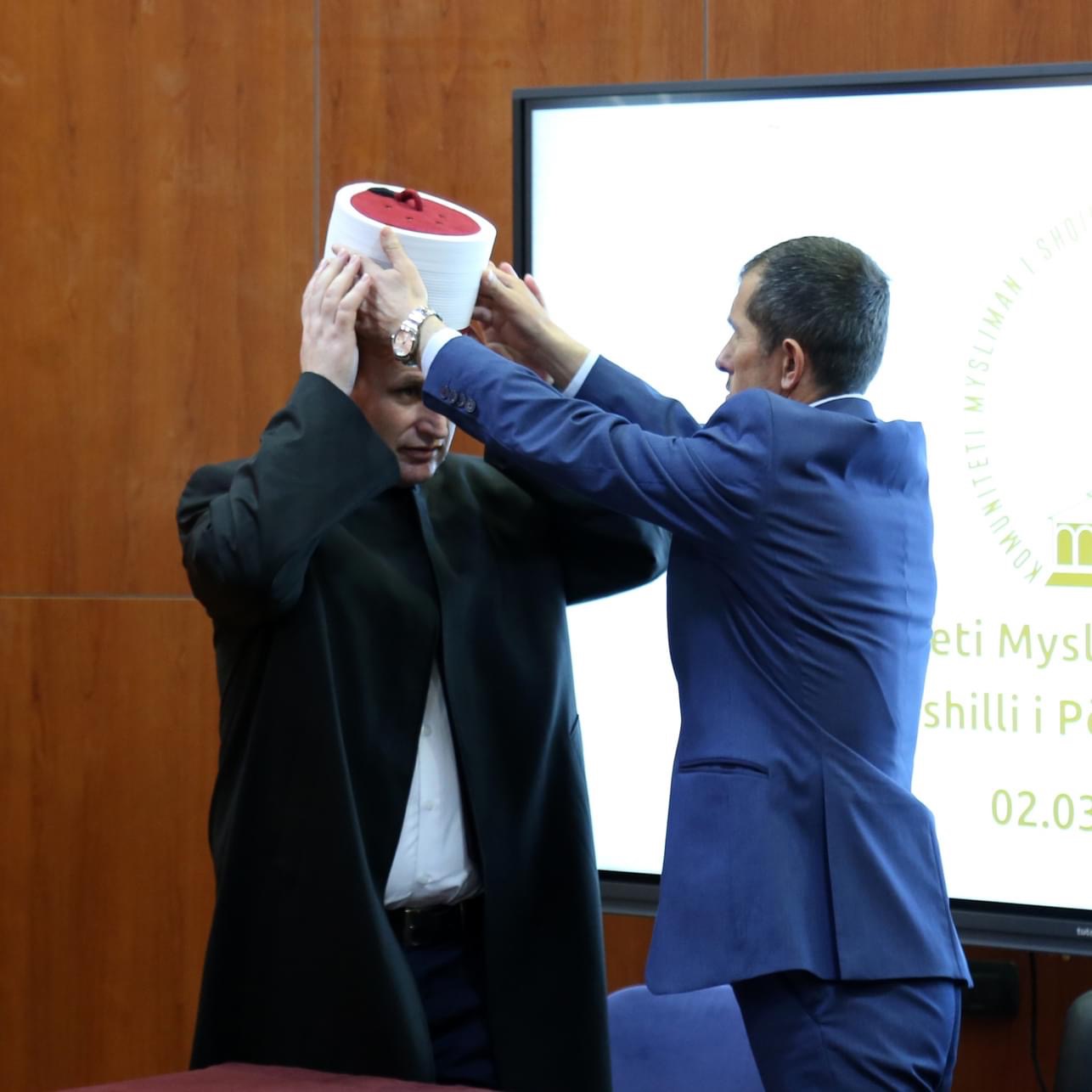 Rizgjidhet sërish në krye të KMSH, Bujar Spahiu. Xhamia e Tiranës larg inagurimit