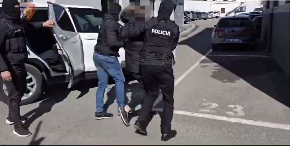 EMRI/ Vihet në pranga trafikanti, u dënua me 6 vjet burg