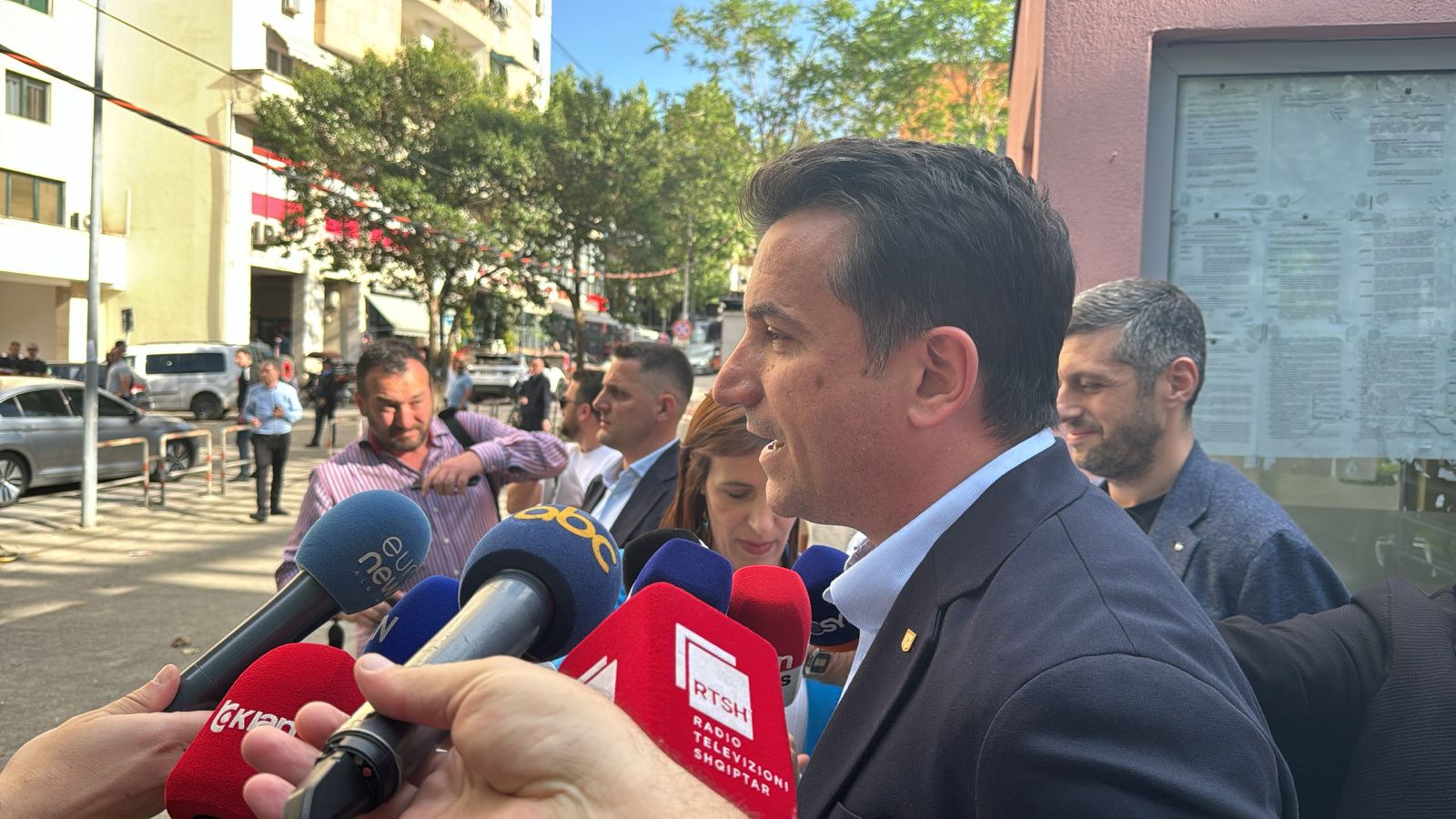 Veliaj mbaron seancën e parë të pyetjeve në SPAK: Prokurorët ishin çuna të sjellshëm