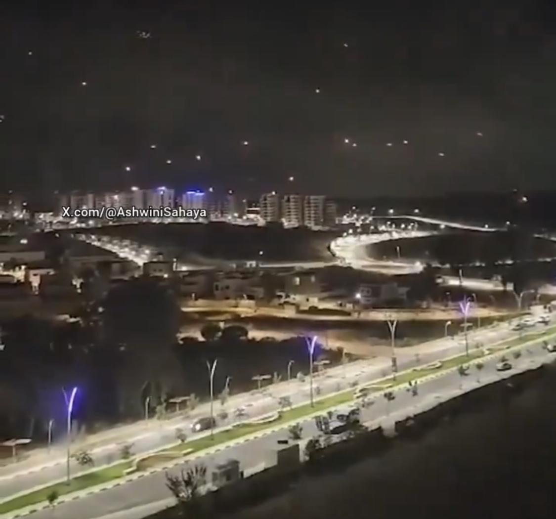 IRANI NIS LUFTËN KUNDËR IZRAELIT/ Në cilën orë dronët dhe raketat e Ajatollahut mbërrijnë në qiellin izraelit