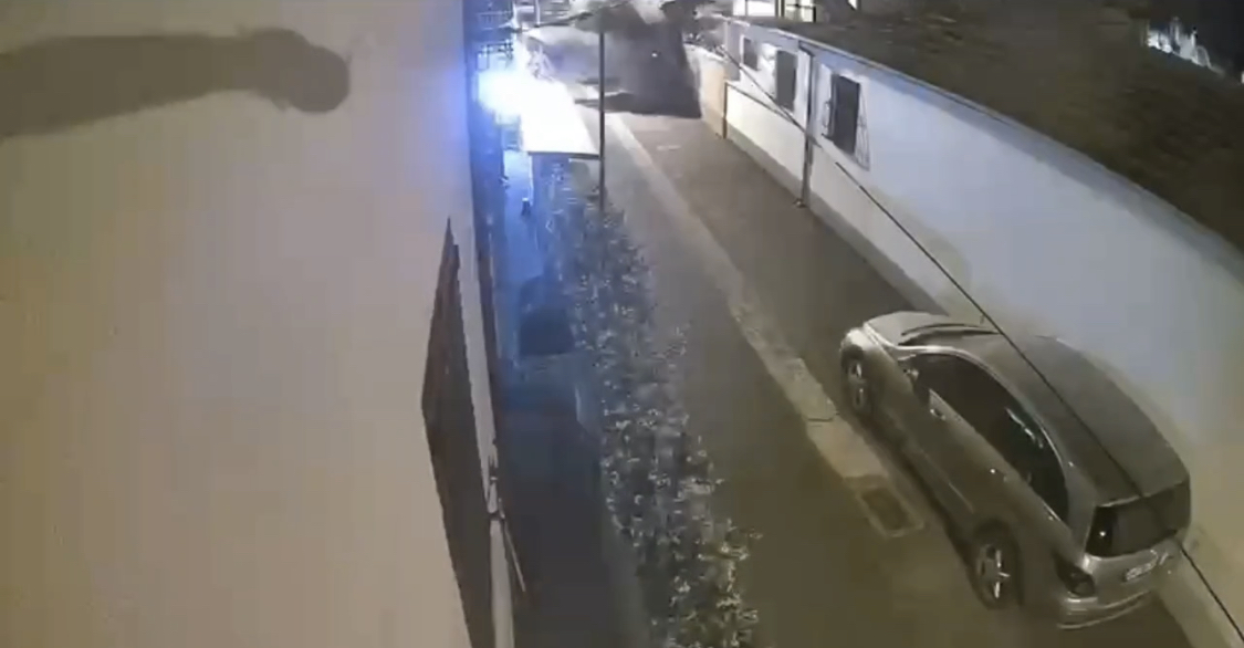 VIDEO/ Dalin pamjet e shpërthimit të eksplozivit te shtëpia e gjykatësit