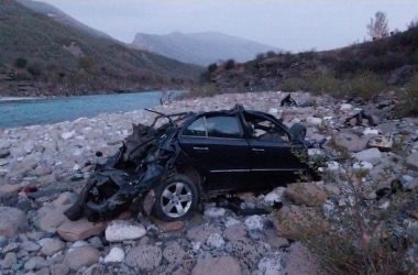 8 persona pa jetë në Vjosë, dyshohet se makina po i ikte policisë