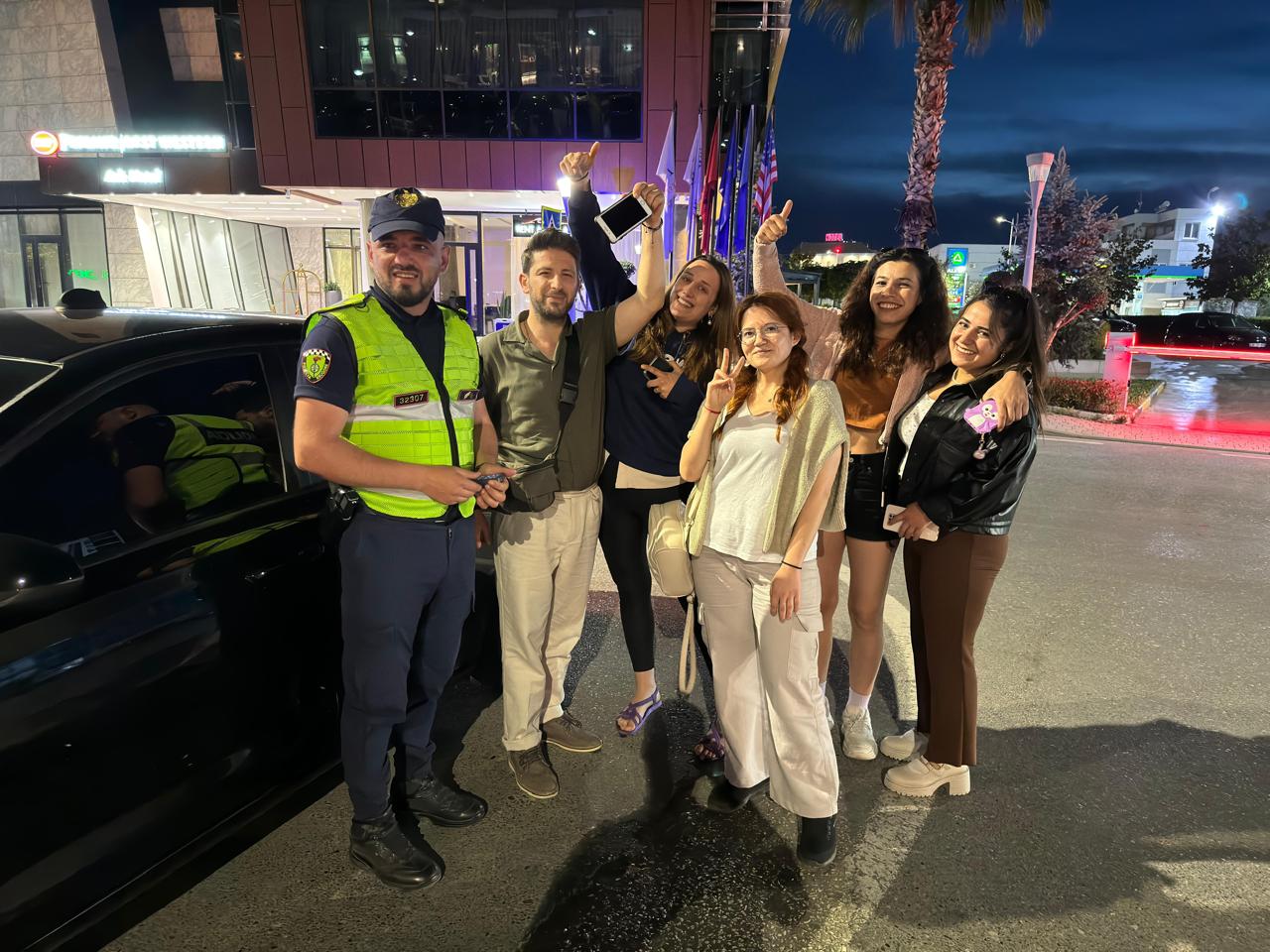 Turisti turk humb telefonin, mësoni çfarë bëri policia e Tiranës për ta gjetur