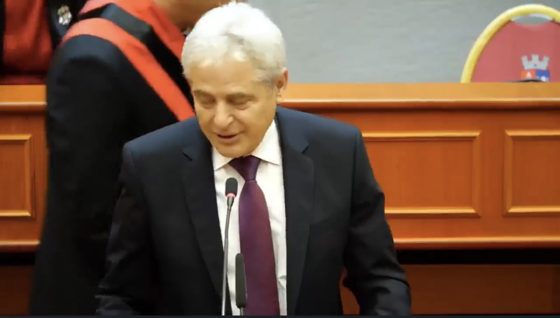 Ali Ahmeti, Qytetar Nderi i Tiranës. Rama: Vetëm Ali Ahmeti mund të më rikthente këtu