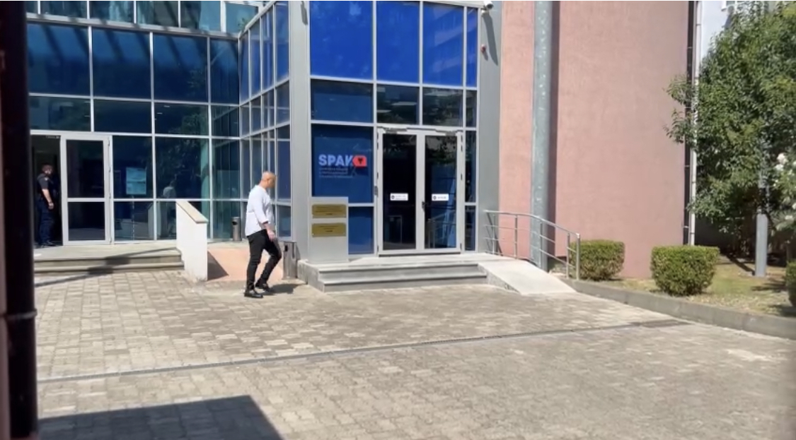 EMRI/ Kreu i këshilltarëve socialistë në Shkodër paraqitet në SPAK
