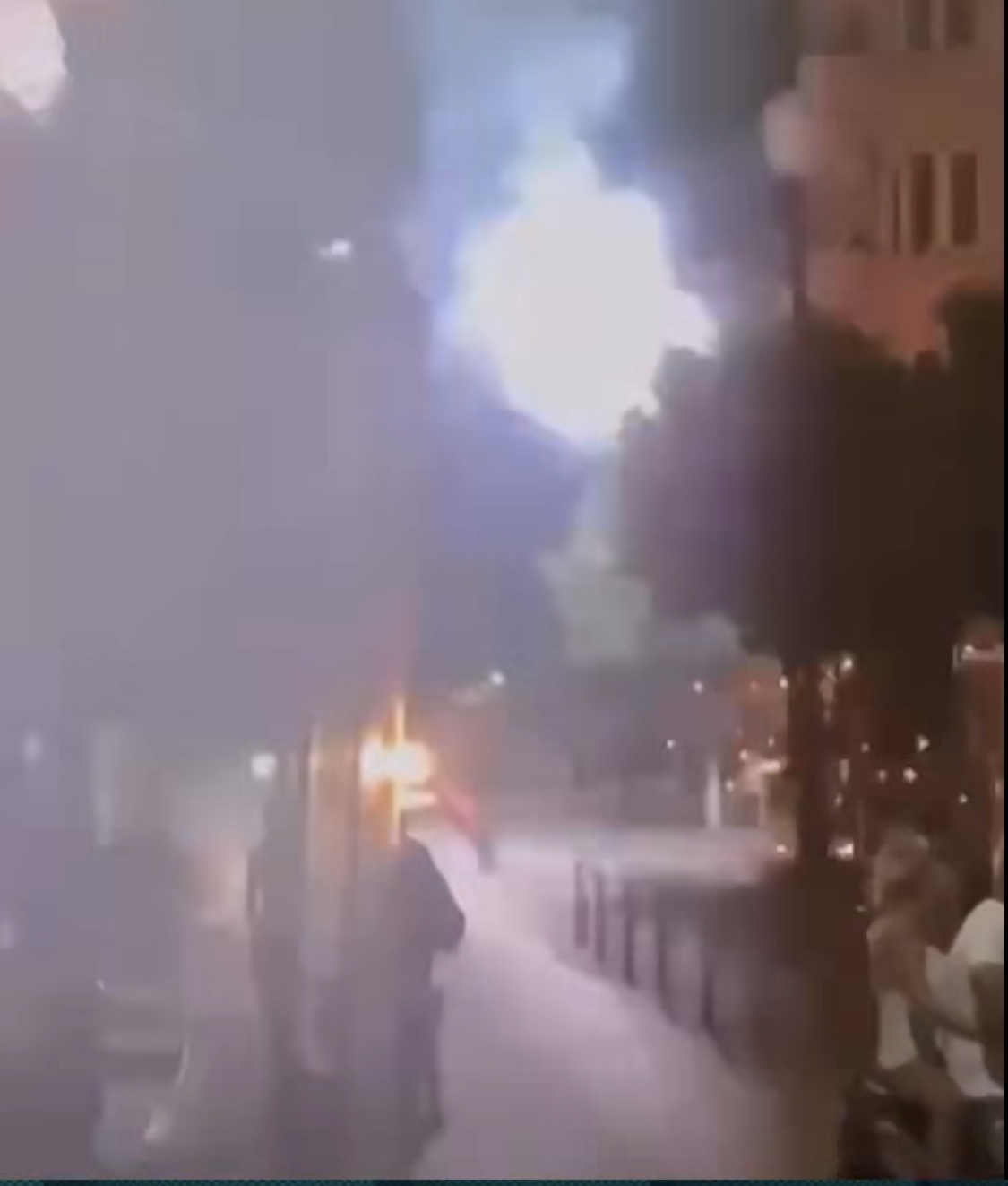 Rrjeti elektrik në Sarandë në flakë, panik në rrugë, policia mbledh në një cep qytetarët