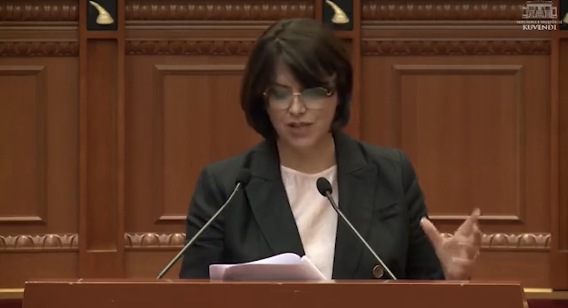 RAPORTIMI NË KUVEND/ Kryetarja e Autoritetit i përgjigjet deputetes së  Shkodrës:  Ja si po ecim me hetimet për të zhdukurit, mos miratimi i VKM pengon procesin